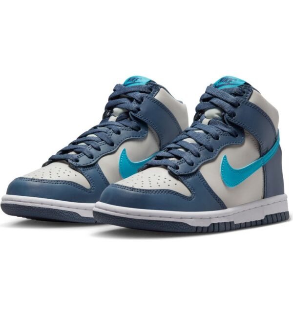 Nike - Dunk Hi Basketball Shoe