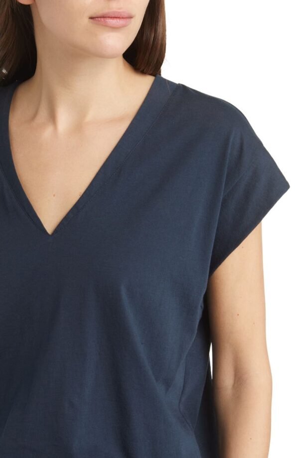 FRAME - Le Mid Rise V-Neck Tee - Image 22