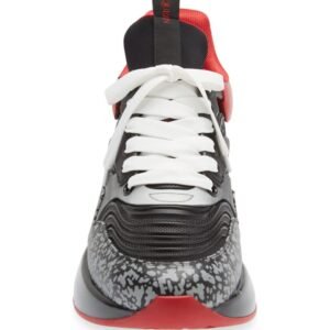 Alexander McQueen – Oversized Runner Sneaker