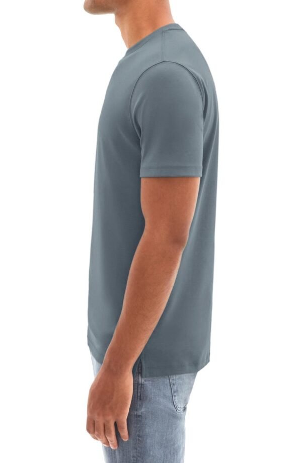 Robert Barakett - Georgia Crewneck T-Shirt - Image 45