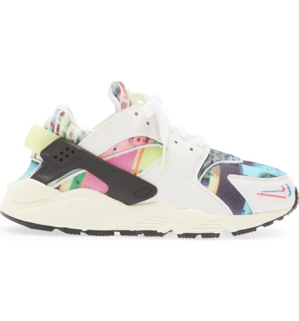 Nike - Air Huarache SE Sneaker (Women) - Image 5