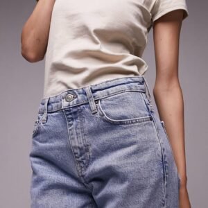 Topshop – Raw Hem Crop Straight Leg Jeans