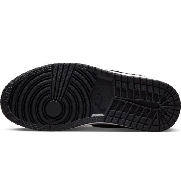 Jordan - Air Jordan 1 Retro High 'Twist 2.0' Basketball Sneaker (Women) - Image 3