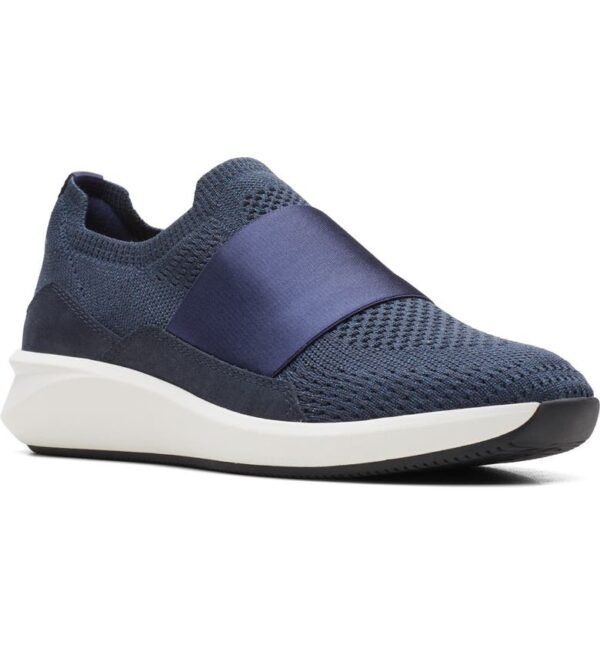Clarks® - Un Rio Knit Sneaker  (Women)