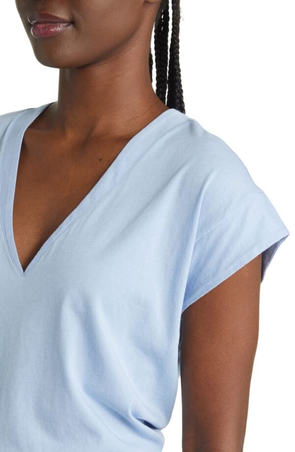 FRAME - Le Mid Rise V-Neck Tee - Image 4