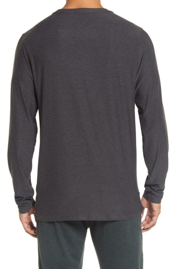 vuori - Strato Long Sleeve Tech Performance T-Shirt - Image 14