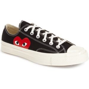 Comme des Garçons PLAY – x Converse Chuck Taylor® Hidden Heart Low Top Sneaker