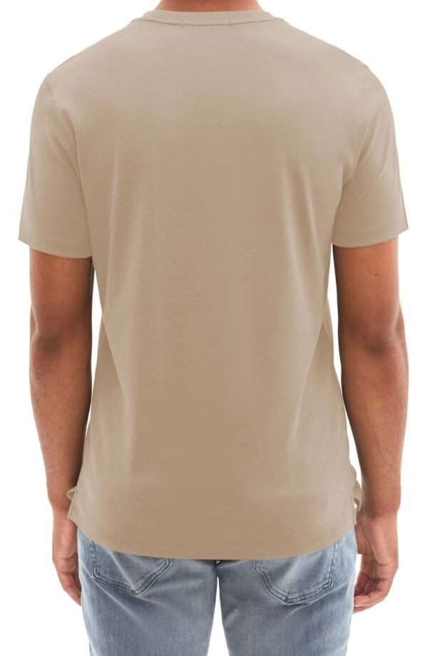 Robert Barakett - Georgia Crewneck T-Shirt - Image 40