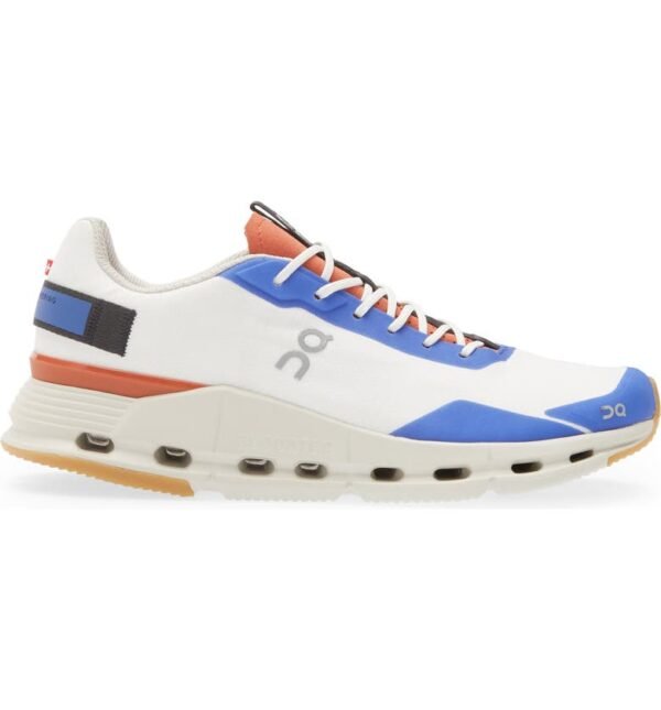 On - Cloudnova Form Sneaker - Image 5