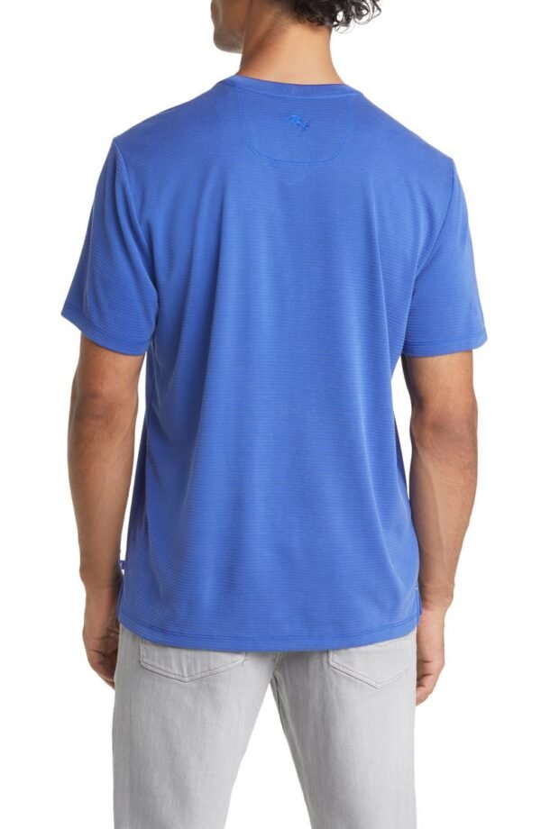 Tommy Bahama - Men's Coastal Crest IslandZone® V-Neck T-Shirt - Image 14