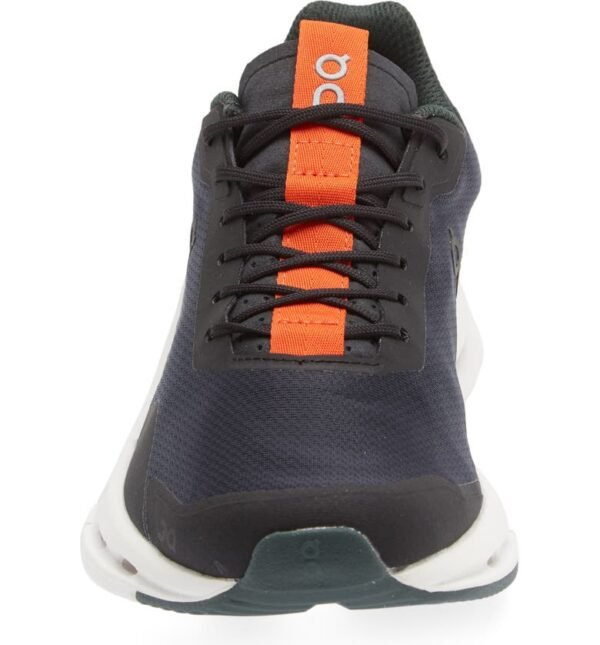 On - Cloudnova Form Sneaker - Image 8