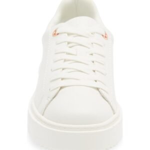 Steve Madden – Charlie Platform Sneaker (Women)