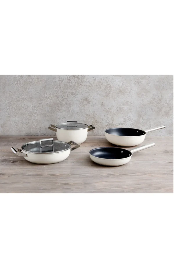 SMEG - '50s Retro Style 11-Inch Pan - Image 4