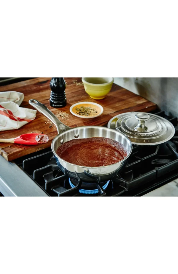 LE CREUSET - 2-Quart Stainless Steel Saucier Pan with Lid - Image 2