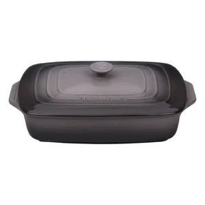 LE CREUSET - 3 1/2 Quart Covered Rectangular Stoneware Casserole