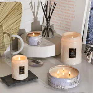 VOLUSPA – Santal Vanille Reed Diffuser