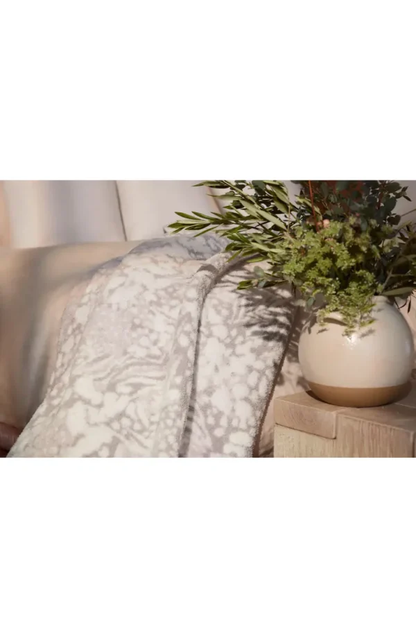 BAREFOOT DREAMS? - CozyChic? Fauna Throw Blanket - Image 6