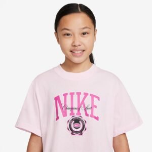 Nike – Kids’ Sportswear Graphic Tee