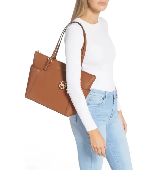MICHAEL MICHAEL KORS - 'Jet Set' Leather Tote - Image 4