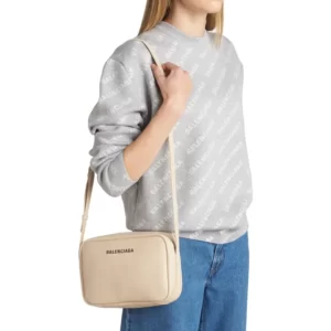 Balenciaga – Medium Everyday Calfskin Leather Camera Bag (GROUP BUY)