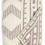 Barefoot Dreams® – CozyChic™ Artisan Throw Blanket