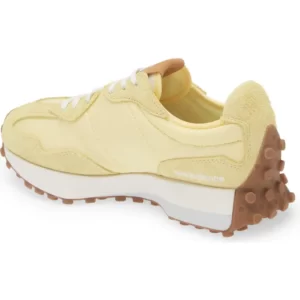 New Balance – 327 Sneaker (Women)