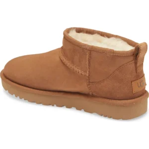UGG® – Ultra Mini Classic Boot (Women)